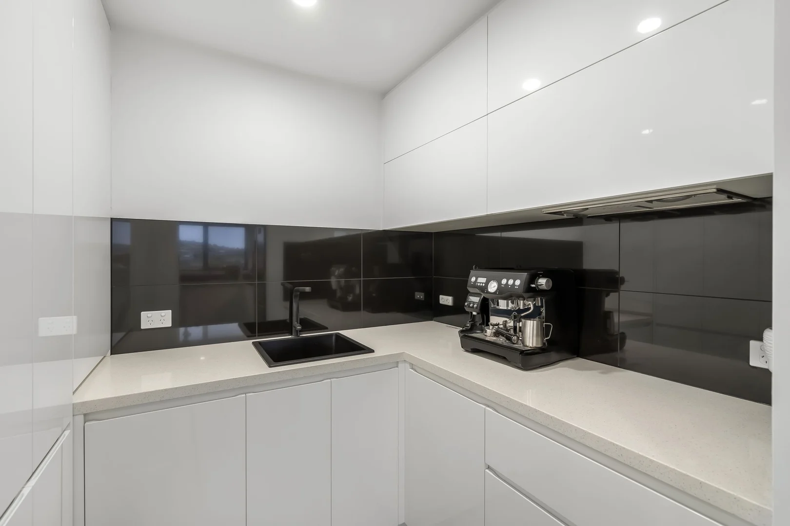 Additional image 10 of 58 Gordons Hill Road, Lindisfarne TAS 7015