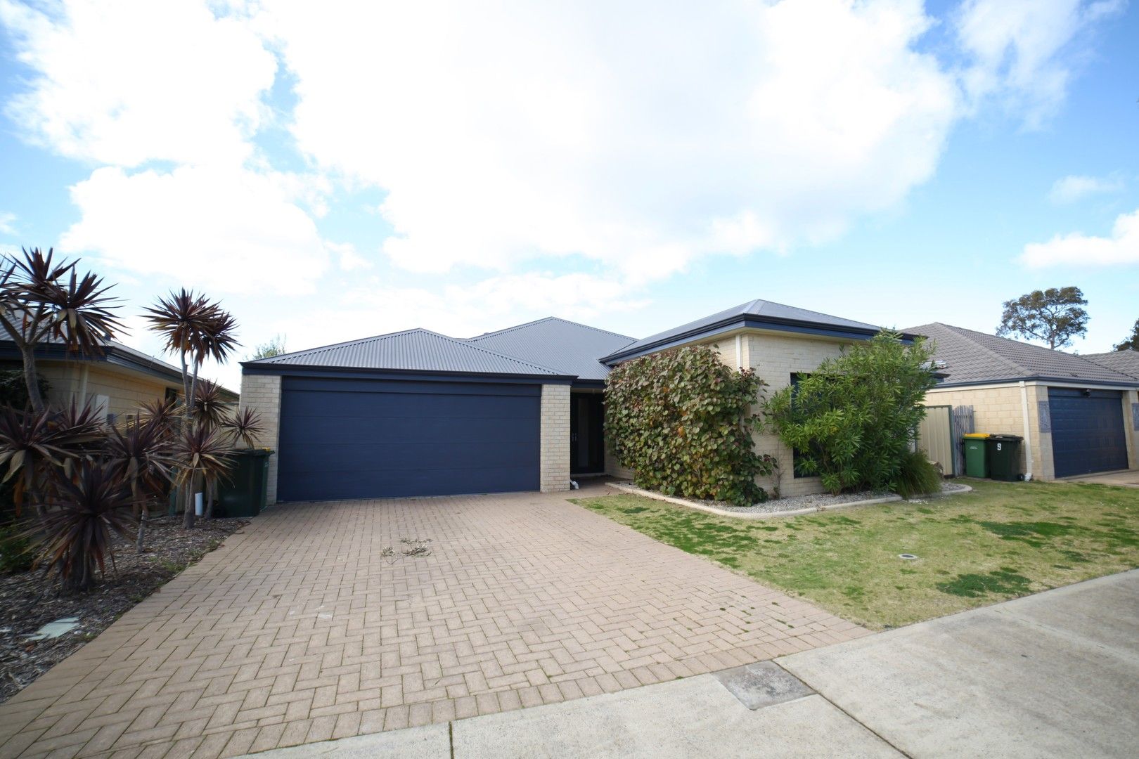 4 bedrooms House in 7 Daintree Loop YALYALUP WA, 6280