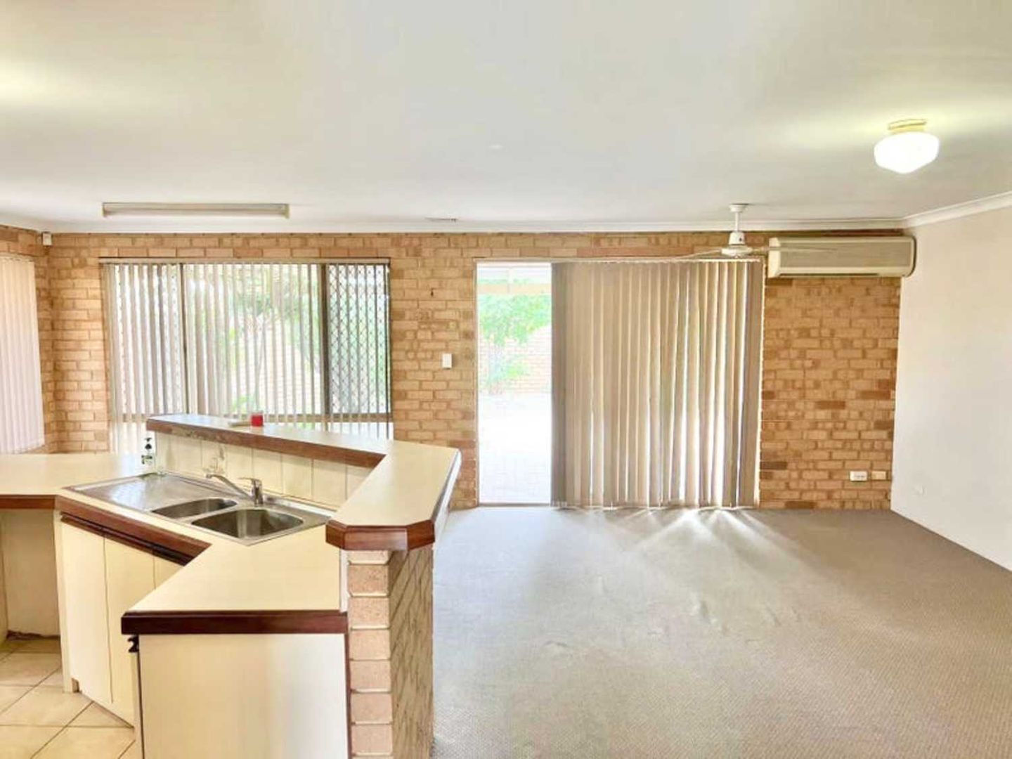 97 Collins Rd, Willetton WA 6155, Image 2