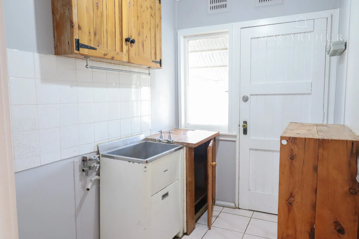 Additional image 10 of 124 Bourke Street, Mount Austin NSW 2650