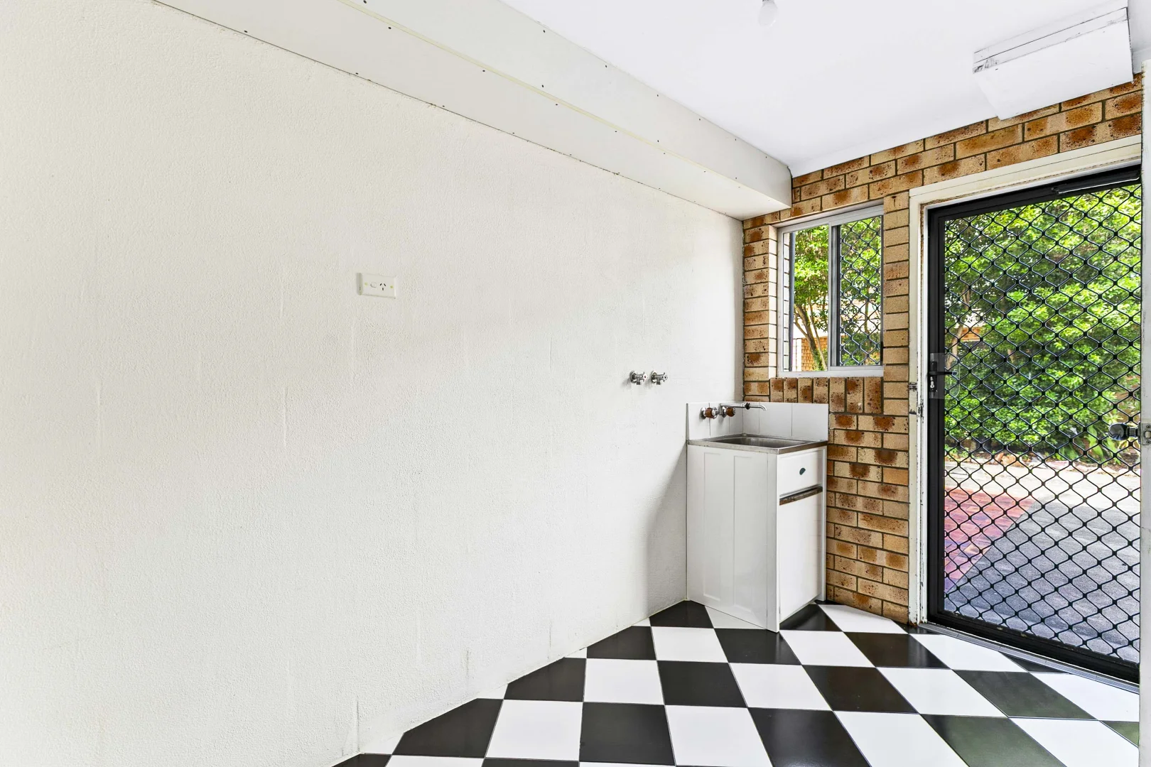 Additional image 13 of 4/1 King Street, Urangan QLD 4655