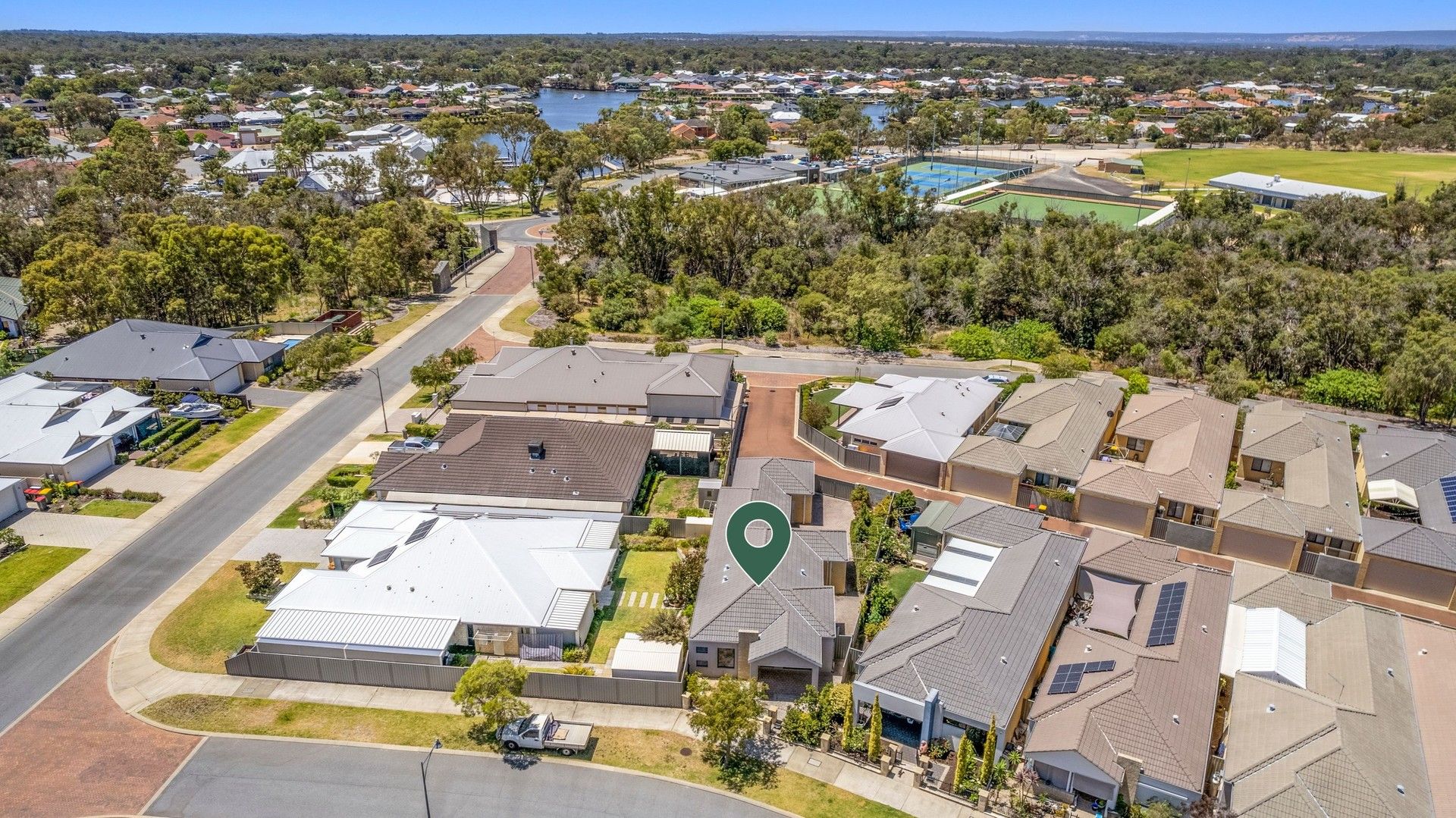 3 bedrooms House in 3 Bremer Way SOUTH YUNDERUP WA, 6208
