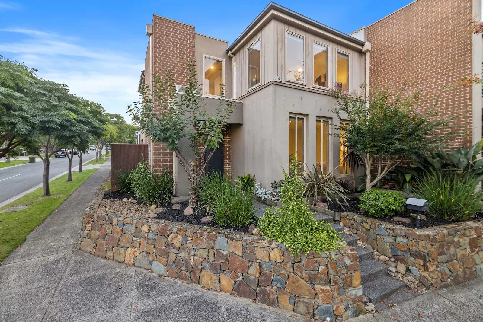 25 Palisades Boulevard, South Morang VIC 3752