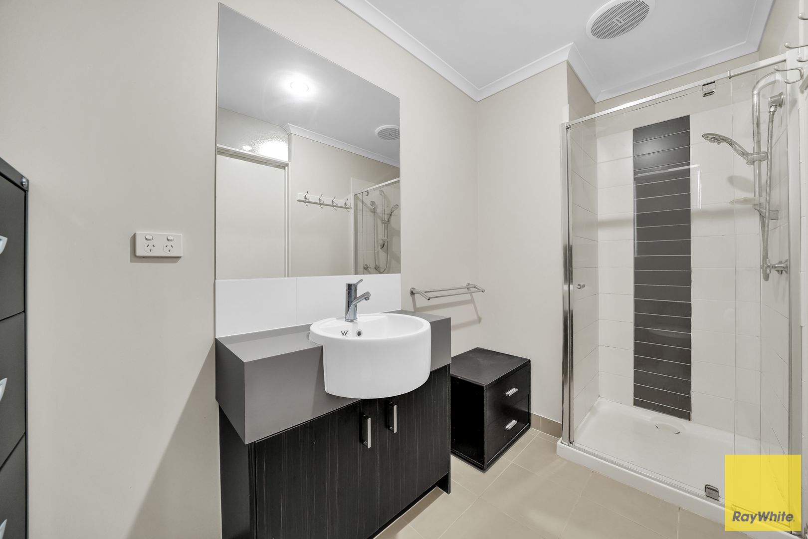 87 Isabella Way, Tarneit VIC 3029, Image 2