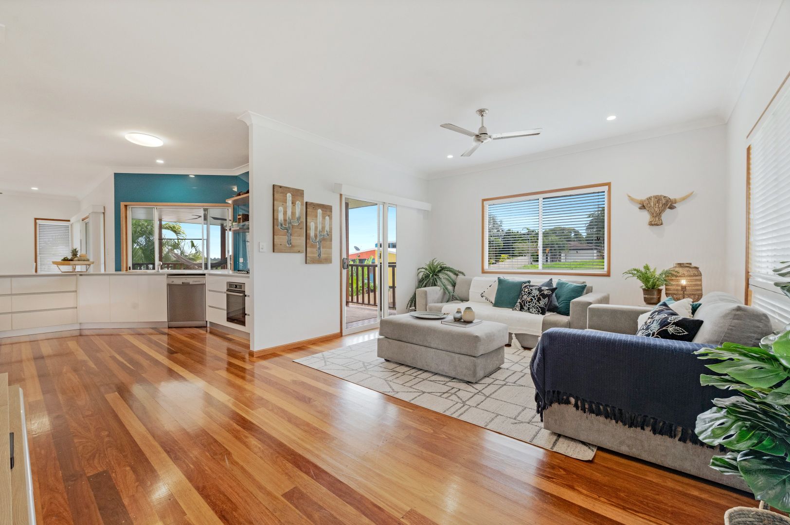 3 Sailaway Drive, Eimeo QLD 4740, Image 2