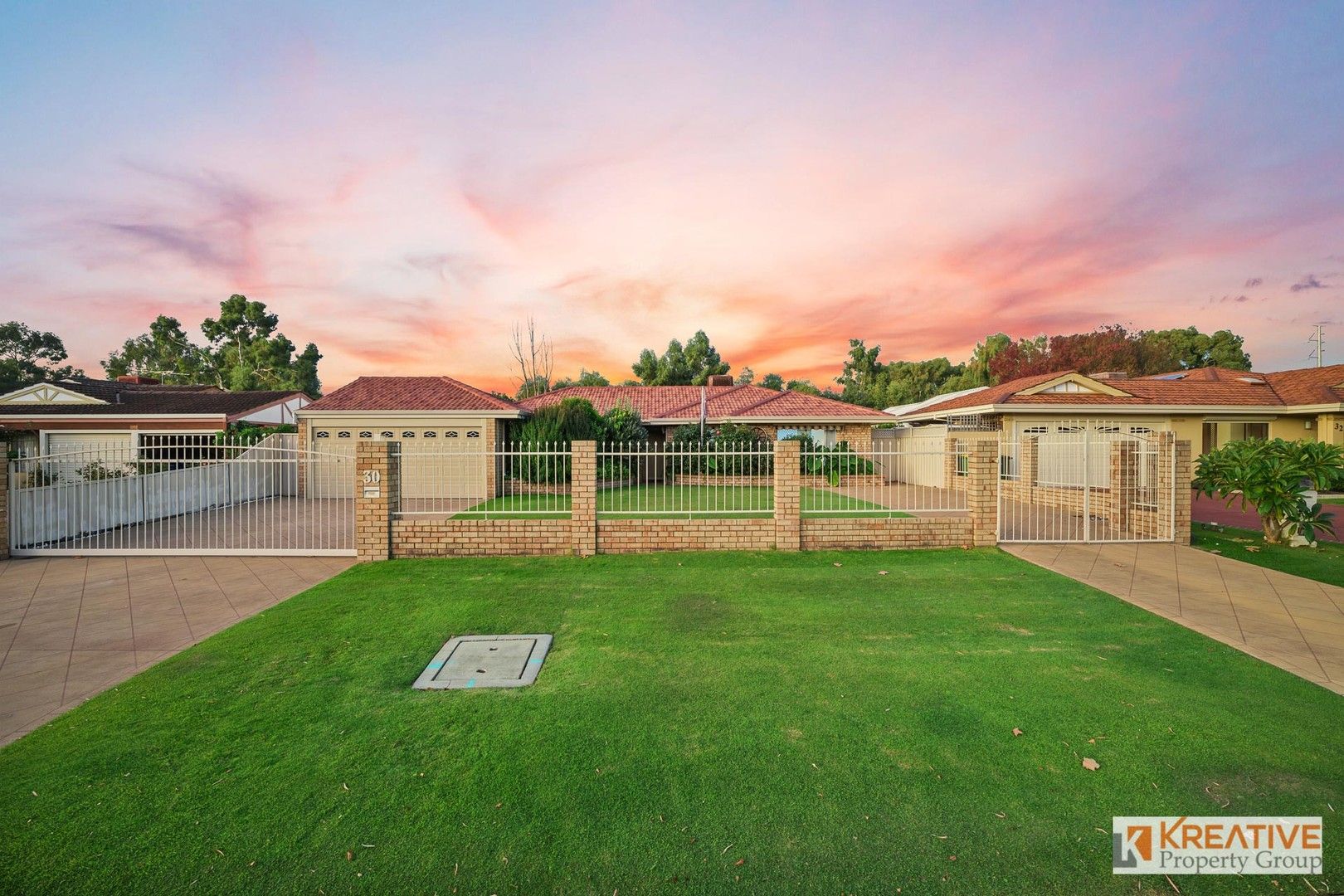 4 bedrooms House in 30 Merrifield Circle LEEMING WA, 6149