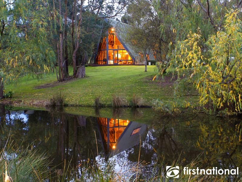 330 Bessie Creek Road, Nar Nar Goon North Property History & Address