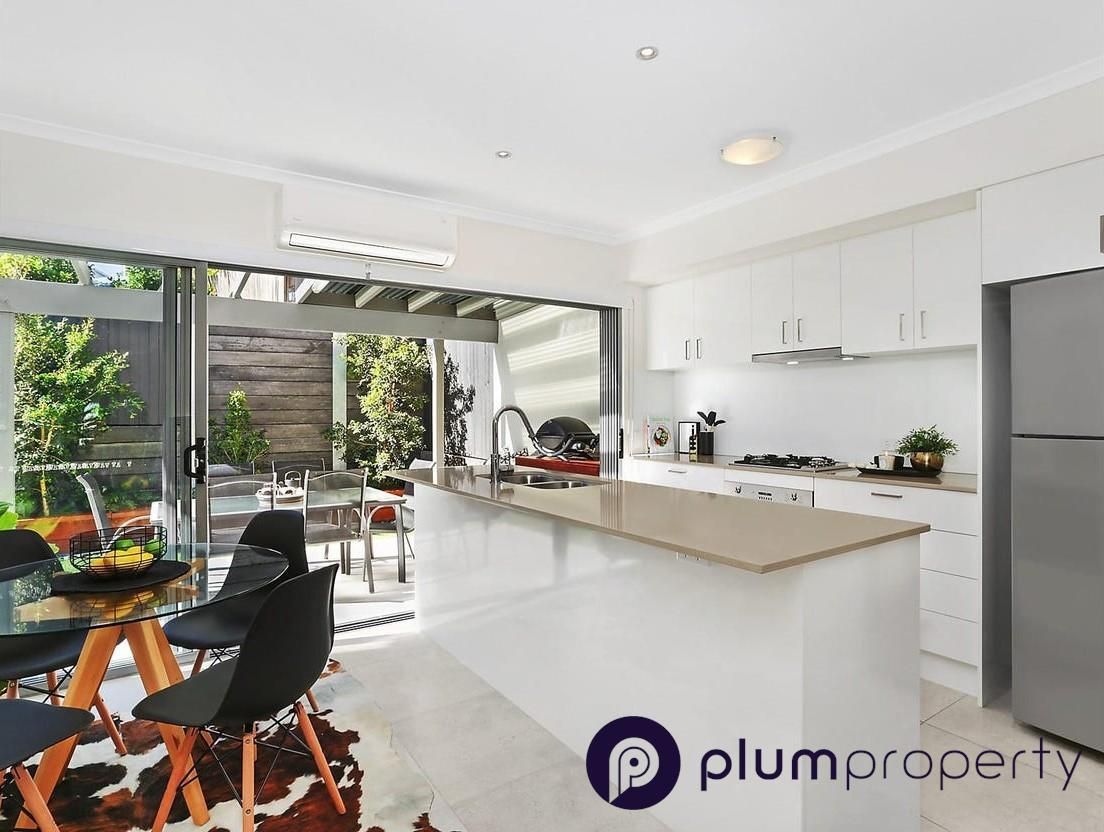 3 bedrooms Townhouse in 2/14 Princess Street TARINGA QLD, 4068