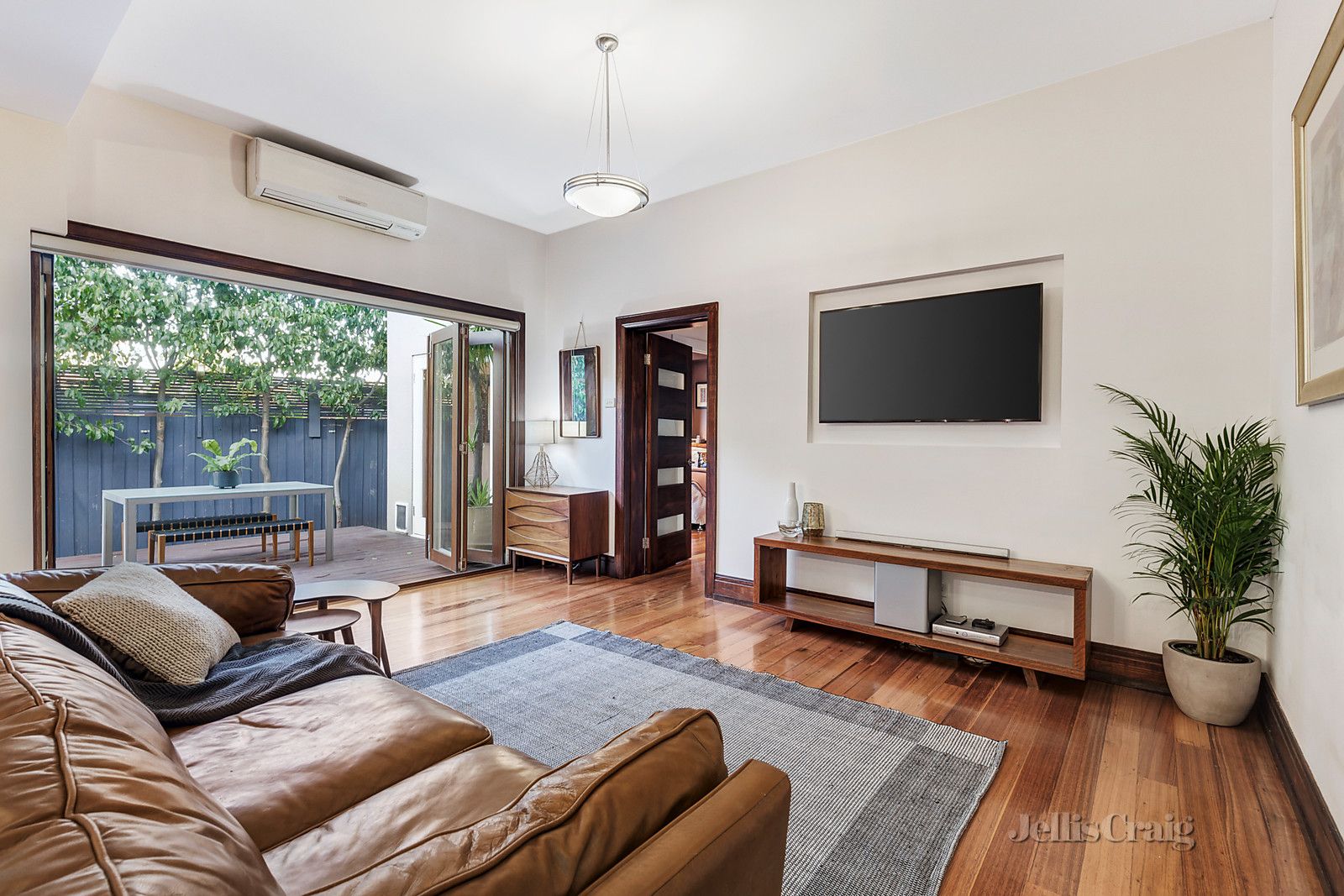 44 Hobart Road, Murrumbeena VIC 3163, Image 2