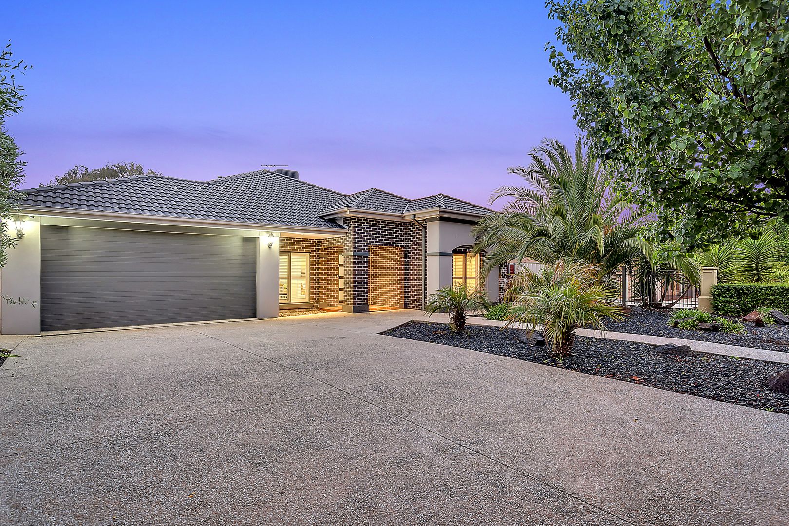 5 Laguna Place, Craigieburn VIC 3064, Image 2