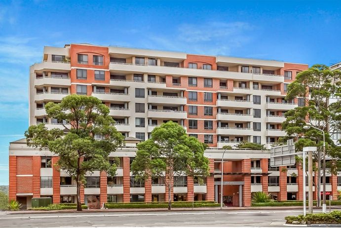 3 bedrooms Apartment / Unit / Flat in 13/121-133 Pacific Highway HORNSBY NSW, 2077