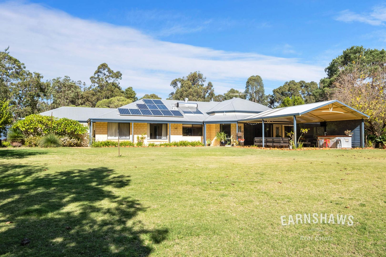 570 Zamia Drive, Mundaring WA 6073, Image 2