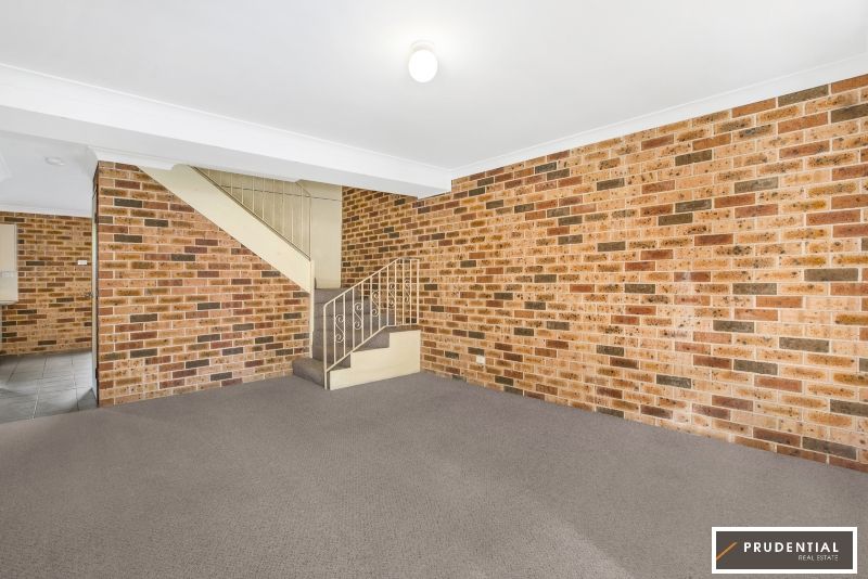 2/152 Waminda Avenue, Campbelltown NSW 2560, Image 1