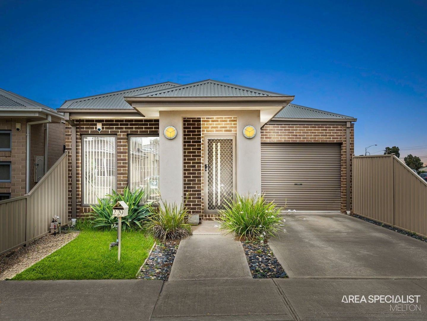 2/29 Lady Penrhyn Drive, Harkness VIC 3337, Image 1