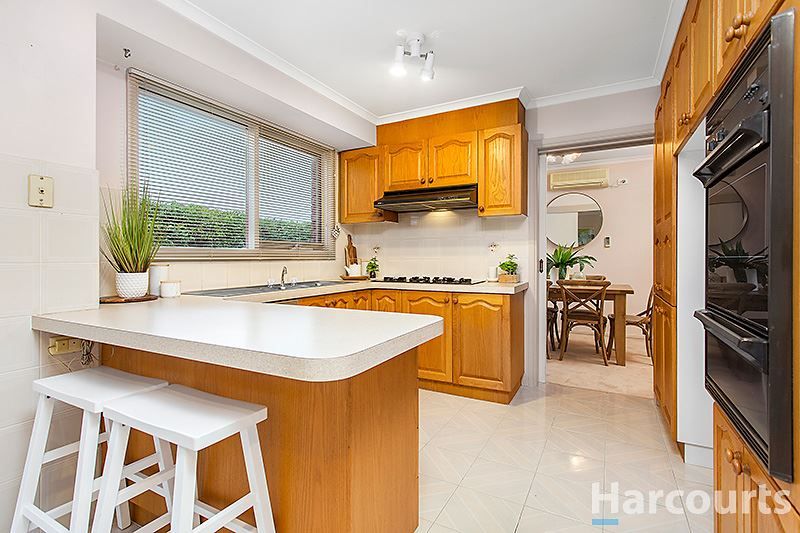 1/6 Kirstina Road, Glen Waverley VIC 3150, Image 2