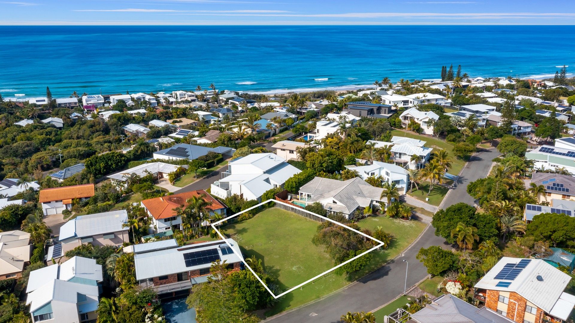 16 Woodlark Rise, Sunrise Beach QLD 4567, Image 0