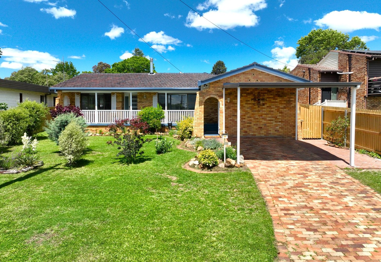 33 Lindsay Avenue, Glen Innes NSW 2370 | Domain
