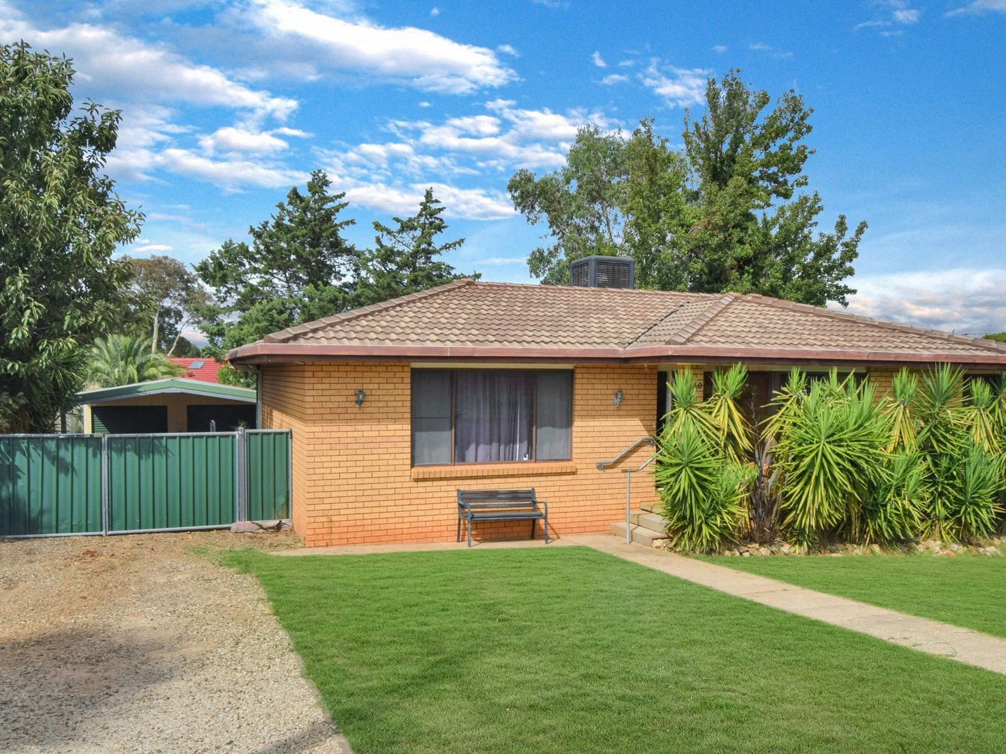 80 Orchard Street, Young NSW 2594