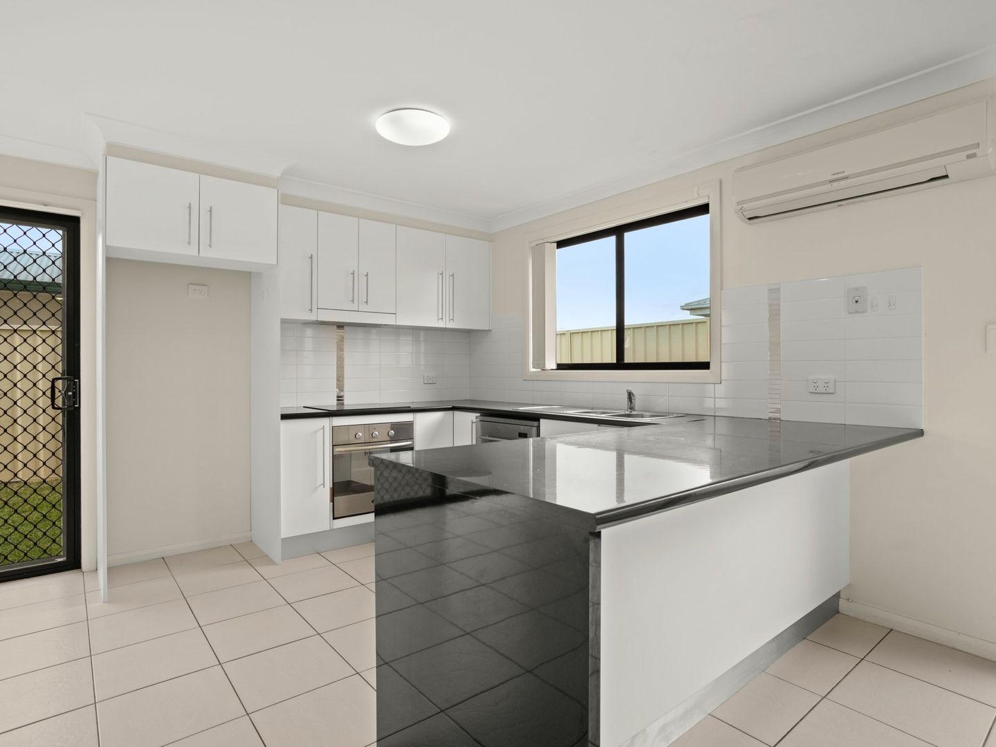 4/1 Connell Street, Old Bar NSW 2430, Image 2