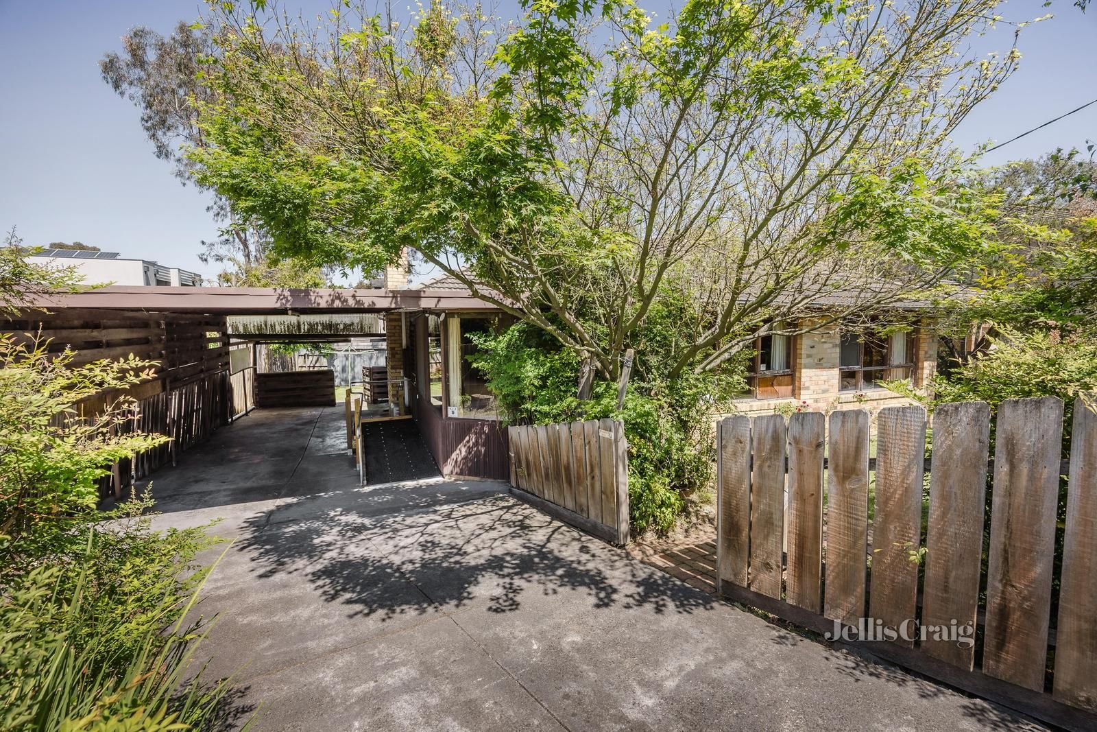 5 bedrooms House in 2 Cluney Court BLACKBURN SOUTH VIC, 3130