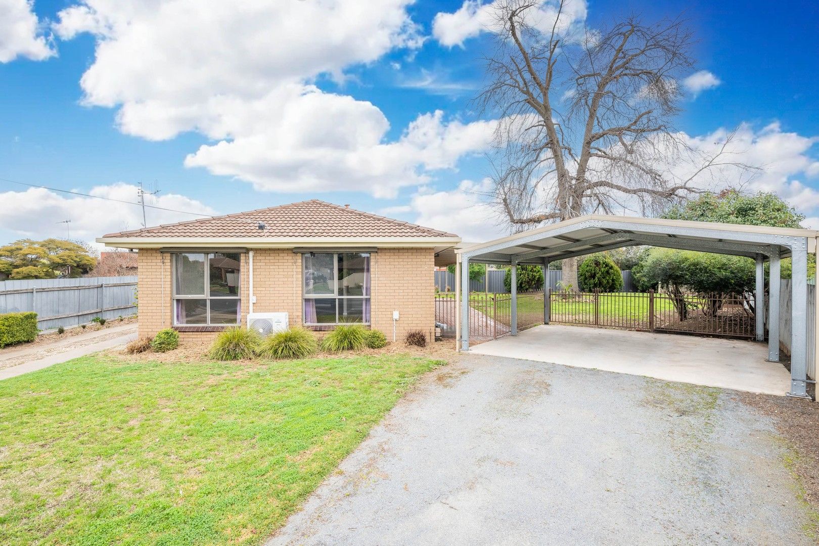3 bedrooms House in 5 Apsley Court SHEPPARTON VIC, 3630