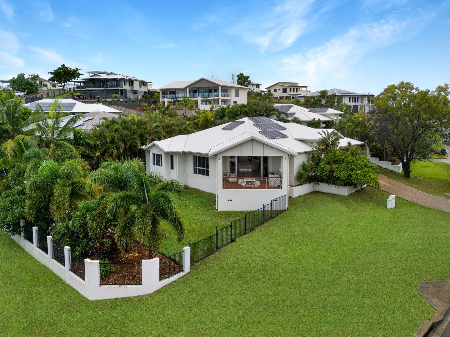 18 Harrier Court, Bushland Beach QLD 4818, Image 0