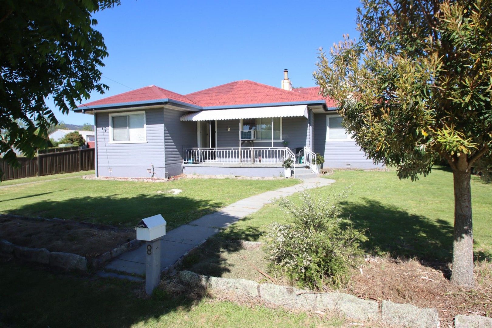 8 Duncan Street, Tenterfield NSW 2372, Image 0