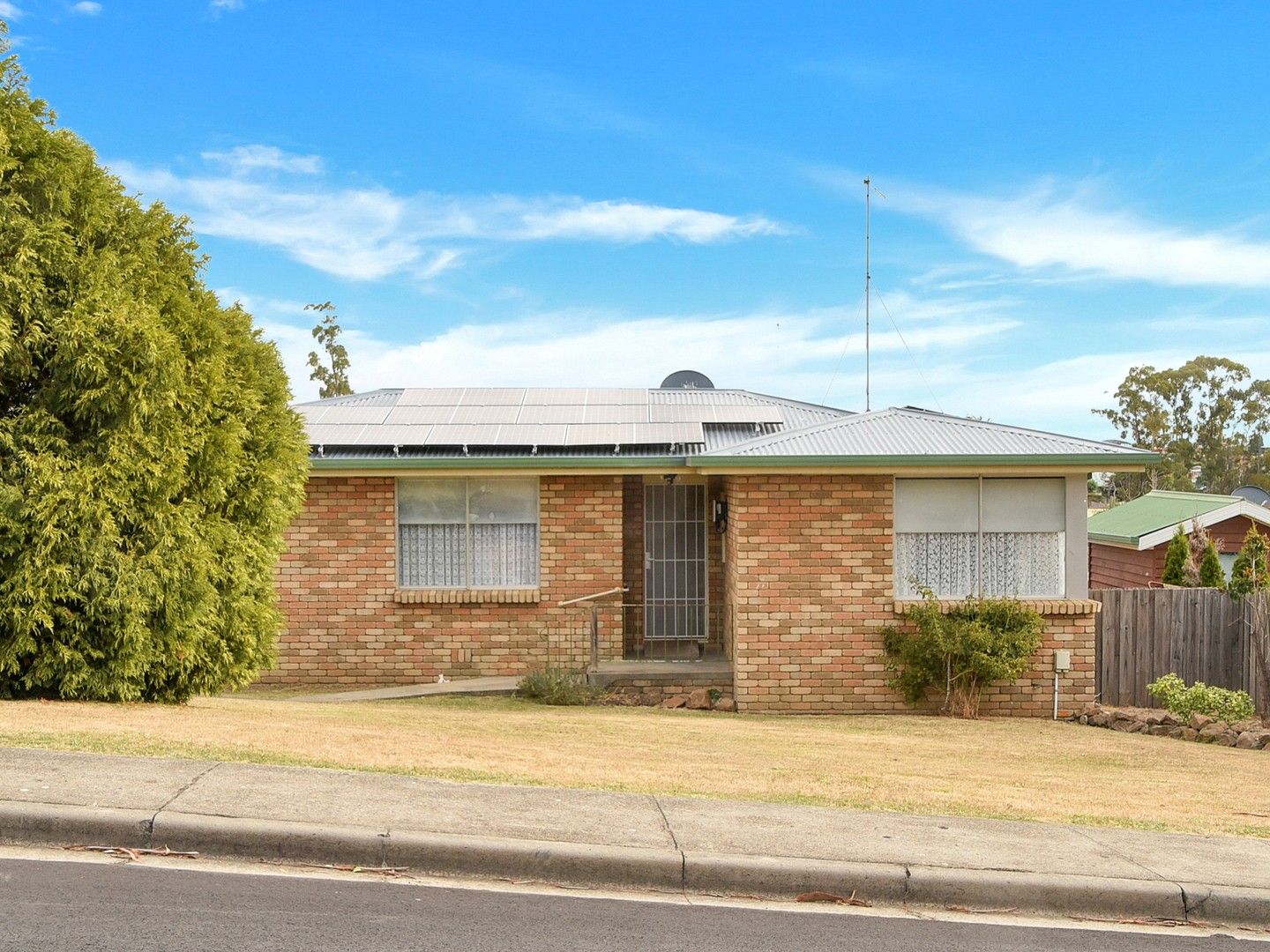 3 bedrooms House in 28 Prossers Forest Road RAVENSWOOD TAS, 7250