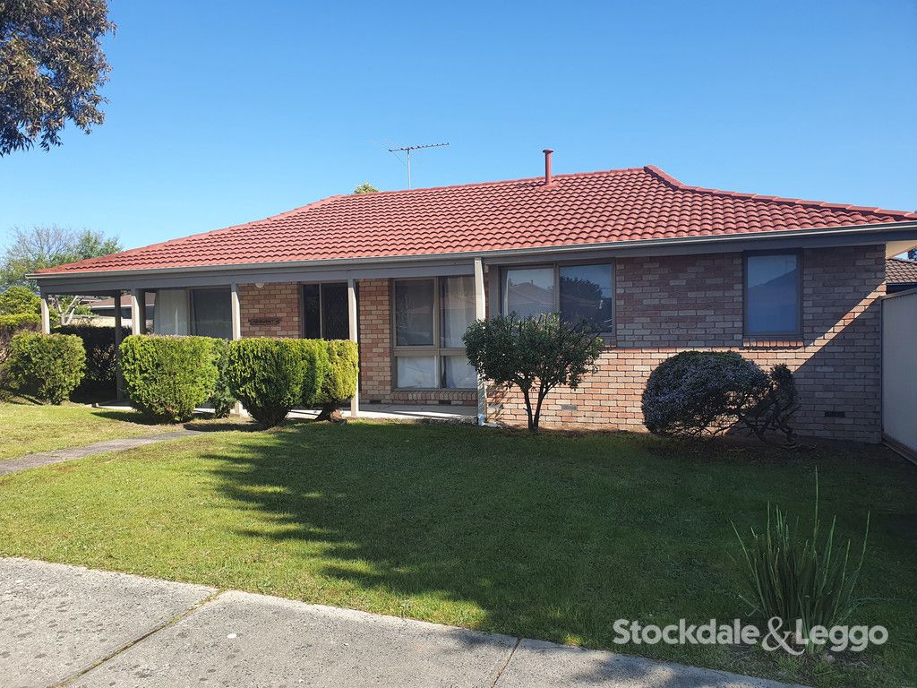 3 bedrooms House in 1 Axedale Crescent ENDEAVOUR HILLS VIC, 3802