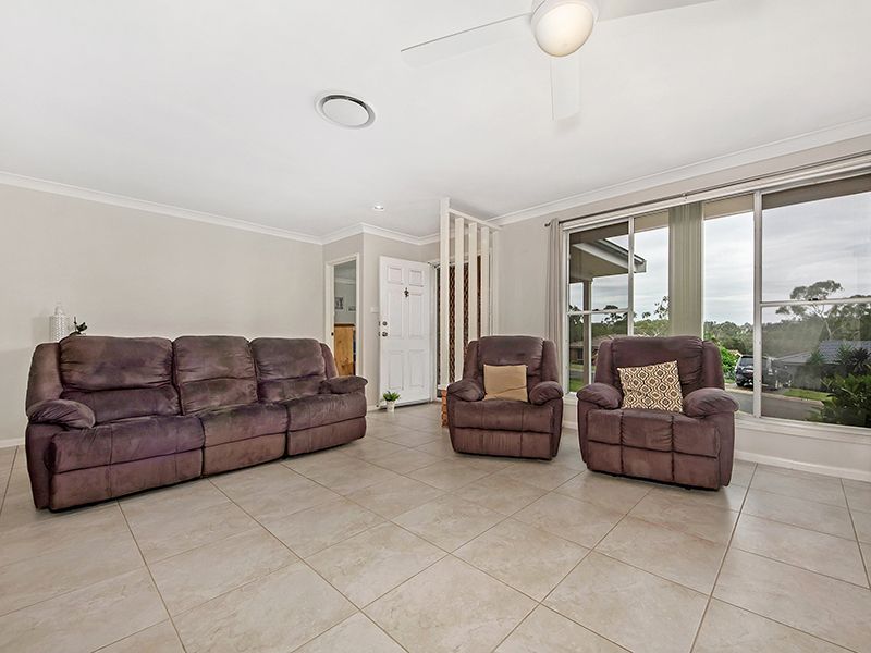 5 Sauternes Place, Eschol Park NSW 2558, Image 2