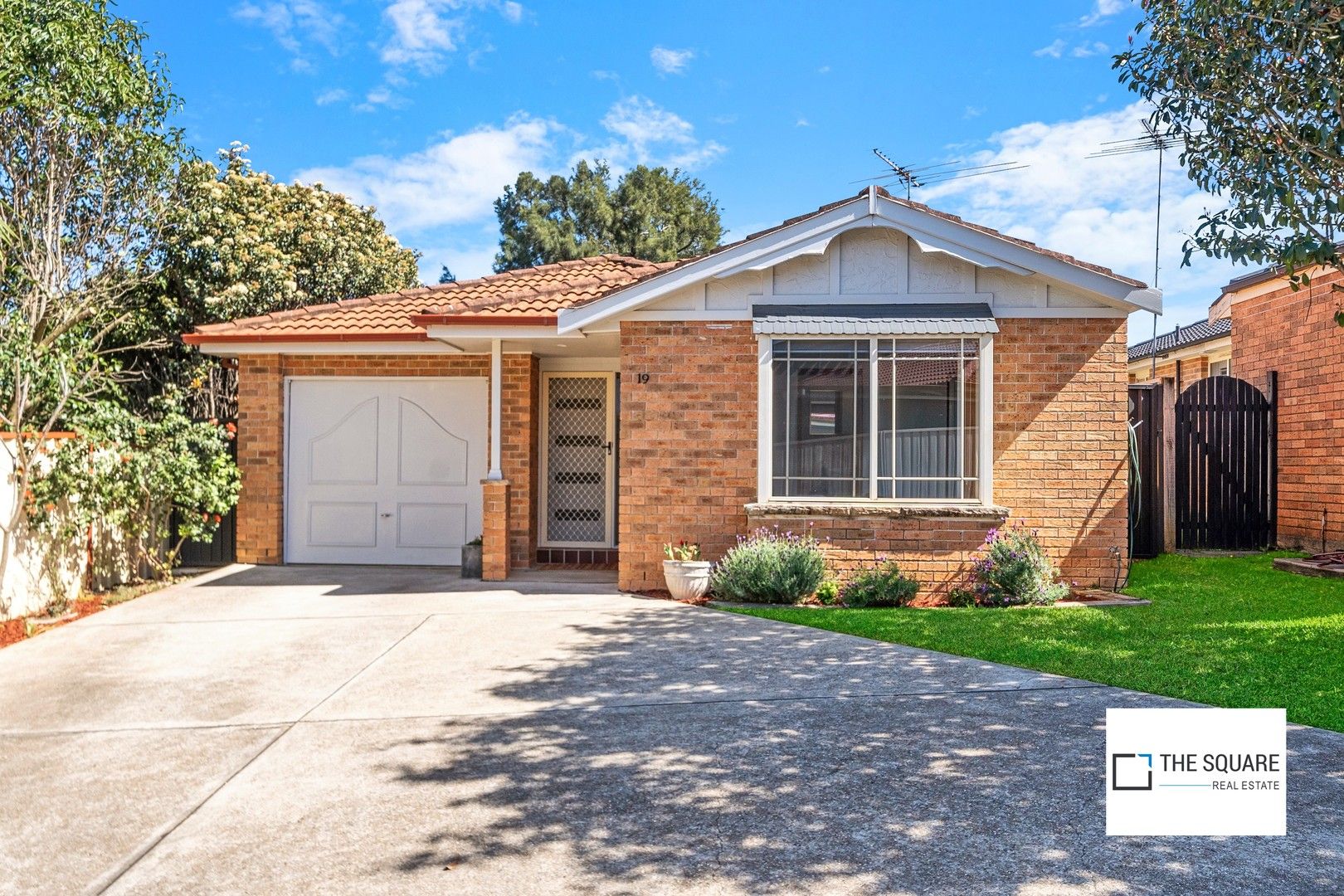 4 bedrooms House in 19 Olwen Place QUAKERS HILL NSW, 2763
