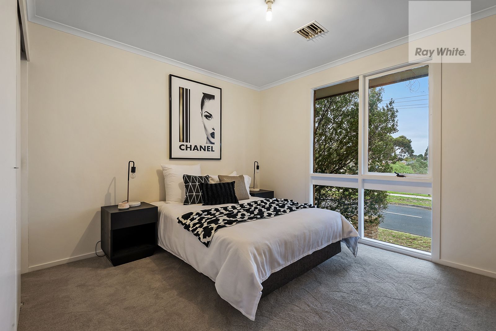 2 Enfield Place, Craigieburn VIC 3064, Image 1