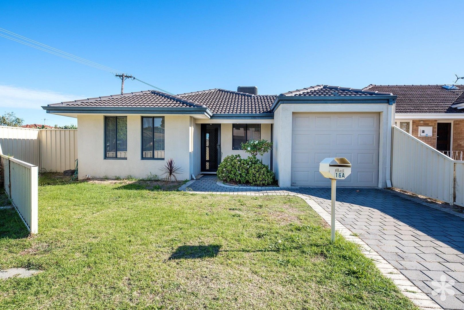 3 bedrooms House in 16A Mallard Way CANNINGTON WA, 6107
