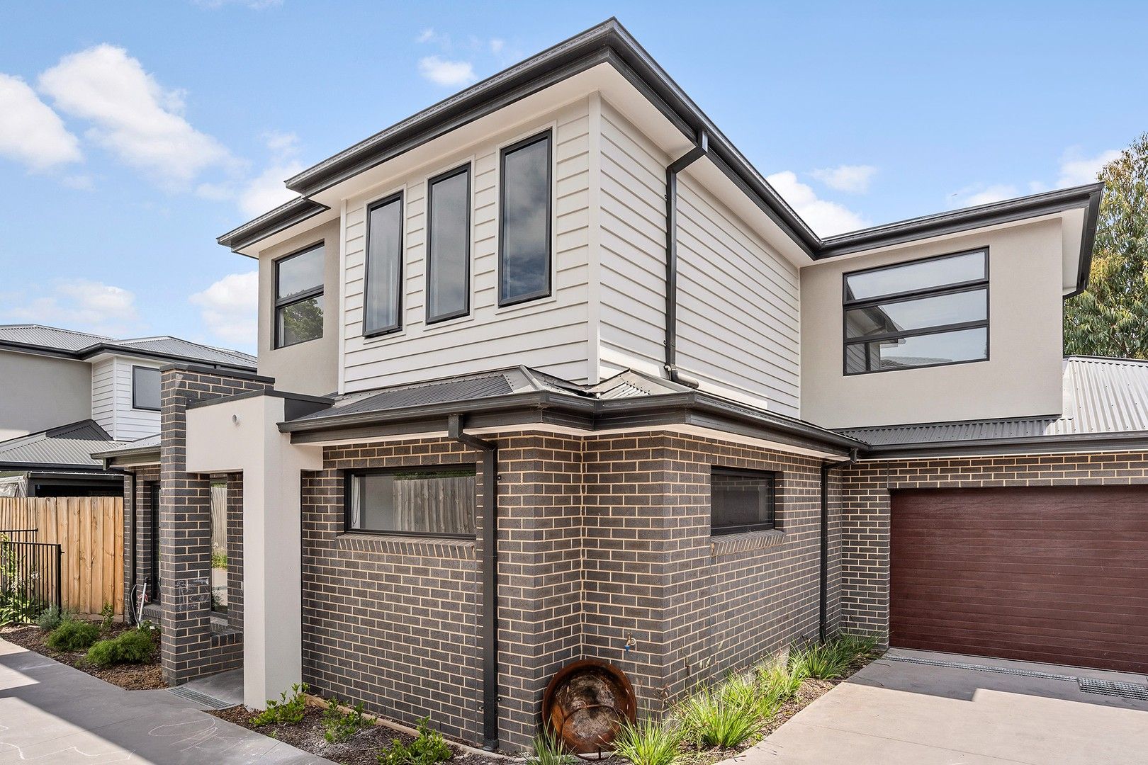 3 bedrooms Townhouse in 2/25 Belmont Road West CROYDON SOUTH VIC, 3136