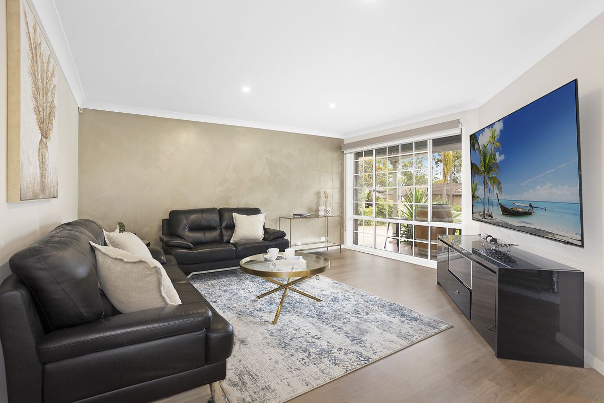 10 Ribbon Gum Close, Alfords Point NSW 2234, Image 2