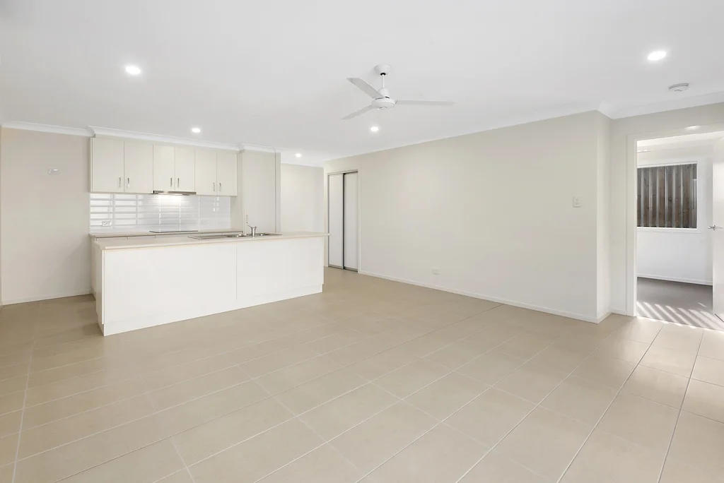 Additional image 5 of 2/8 Rosenstengel Street, Darling Heights QLD 4350