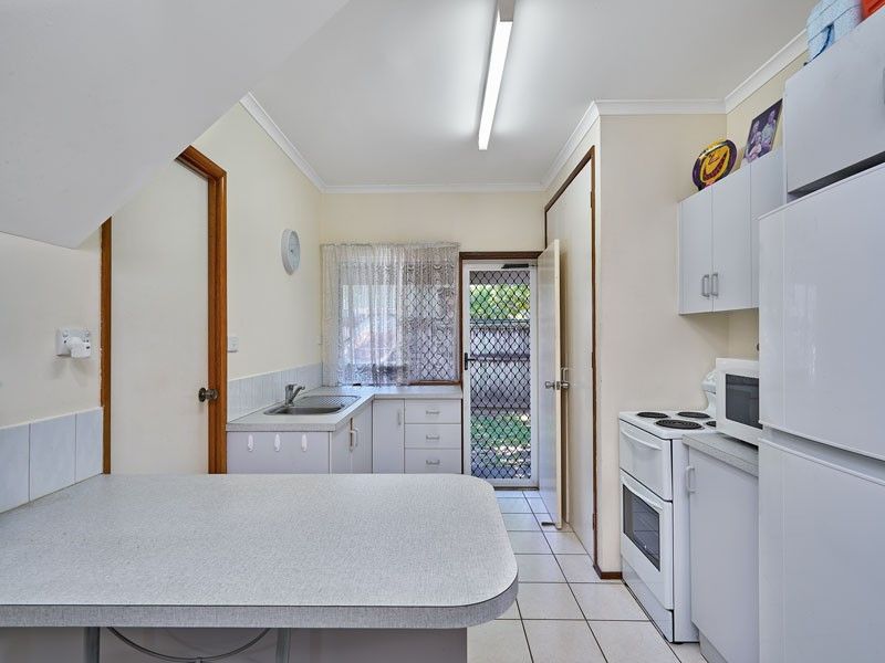 9/21-23 Fairweather Street, Yorkeys Knob QLD 4878, Image 2