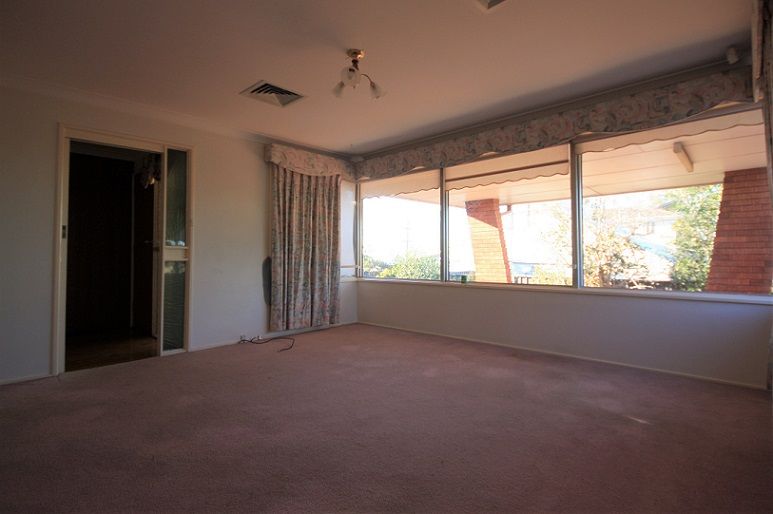 134 Waminda Avenue, Campbelltown NSW 2560, Image 2