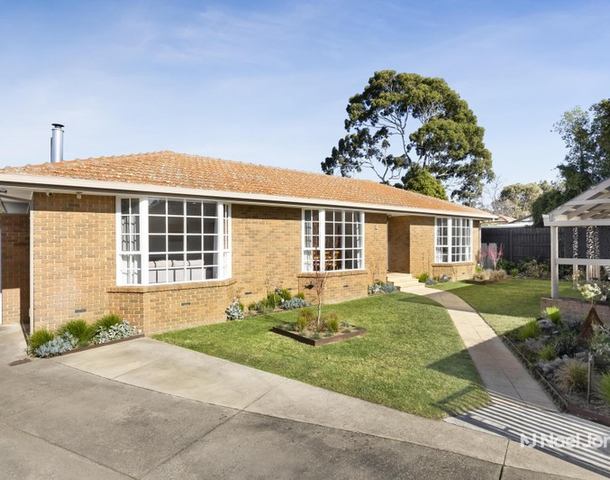 2/2 Service Road, Blackburn VIC 3130