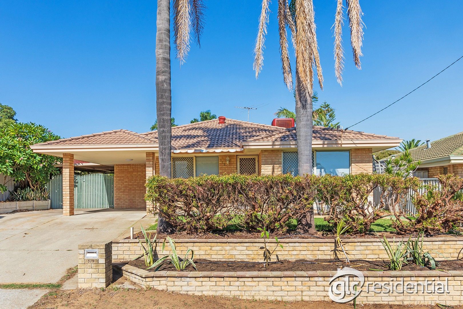 4 bedrooms House in 312 Yangebup Road YANGEBUP WA, 6164
