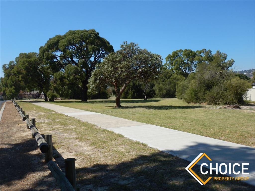 42 Harewood Street, Forrestfield WA 6058 - House For Rent | Domain
