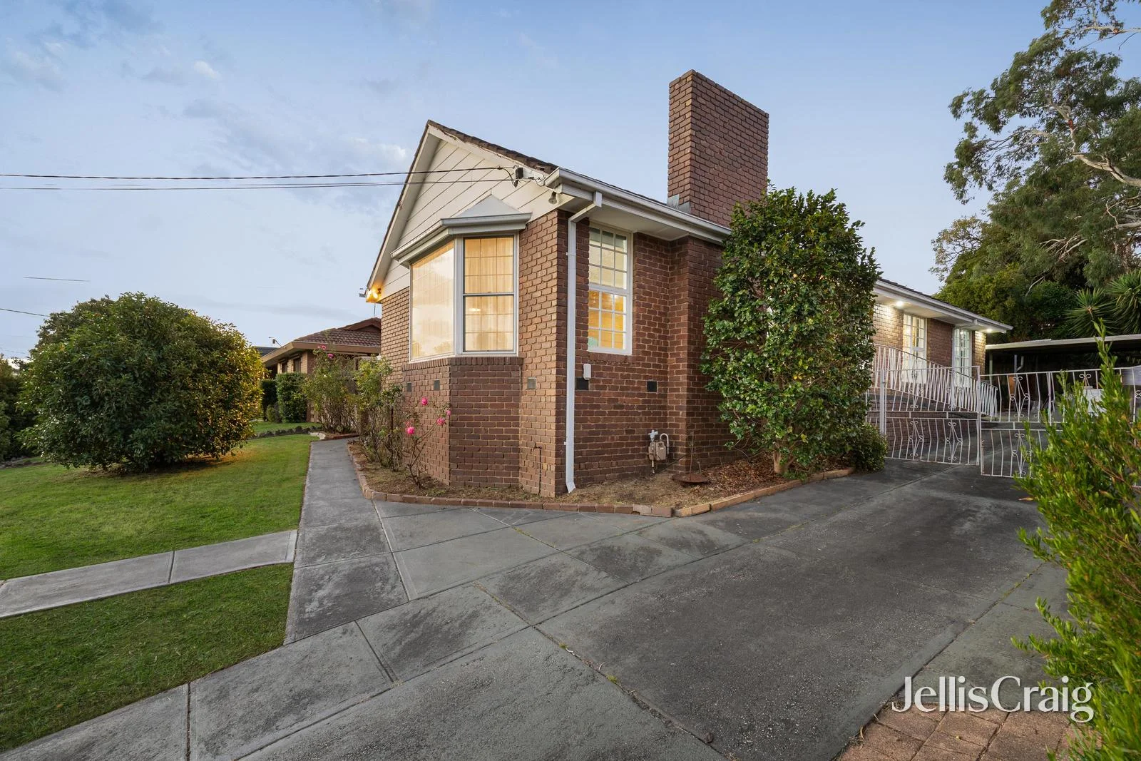 19 Warralong Avenue, Greensborough VIC 3088