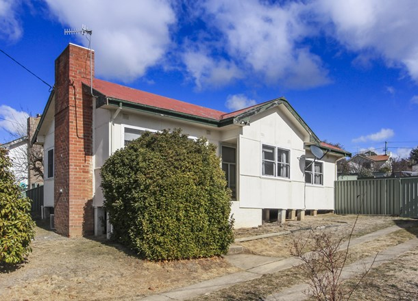 15 Baroona Avenue, Cooma NSW 2630