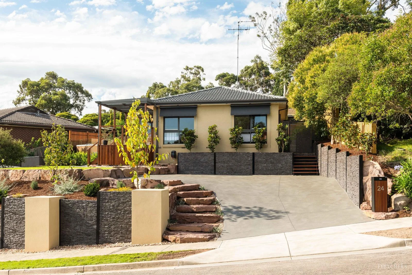 24 Warriparri Crescent, Greensborough VIC 3088