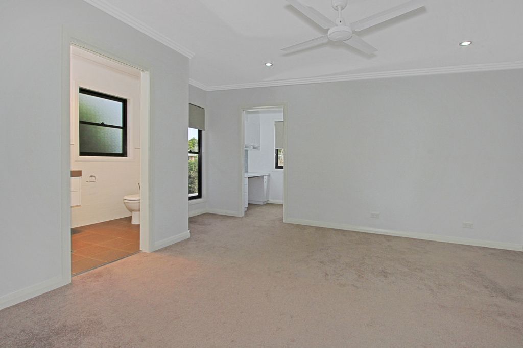 2/65 Golf Links Drive, Batemans Bay NSW 2536, Image 2