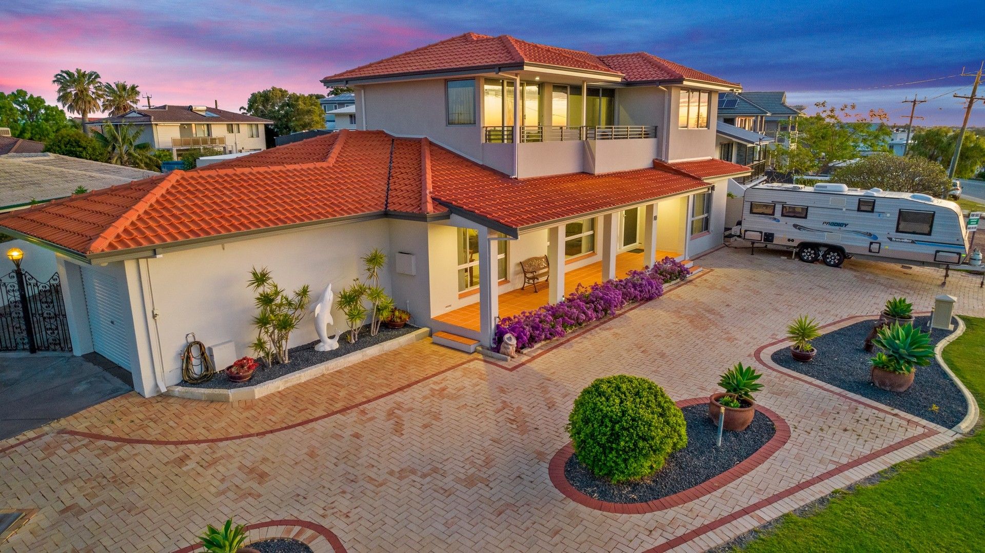 4 bedrooms House in 1 Marsh Place HALLS HEAD WA, 6210
