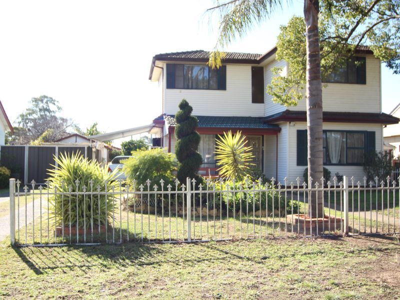 7 Cyprus Street, Macquarie Fields NSW 2564