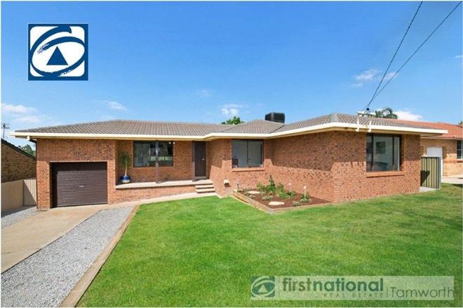 Picture of 27 Glengarvin Drive, OXLEY VALE NSW 2340