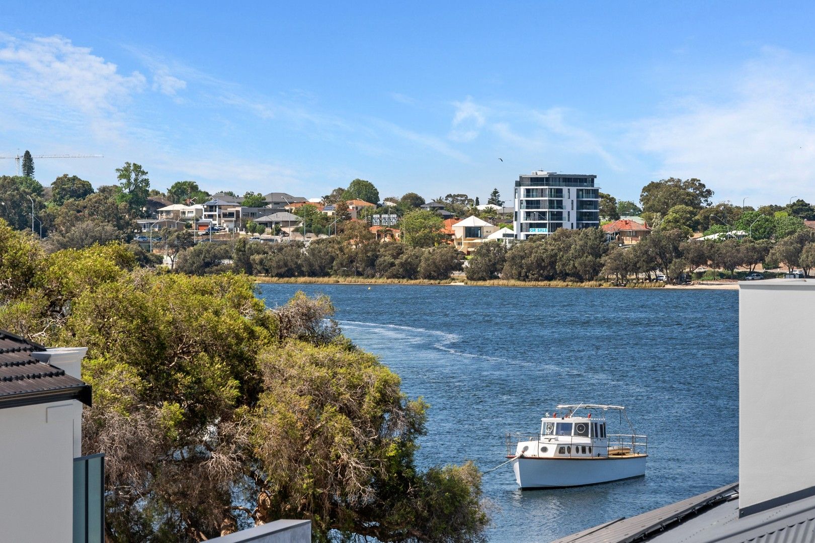 5 bedrooms House in 75A The Esplanade MOUNT PLEASANT WA, 6153