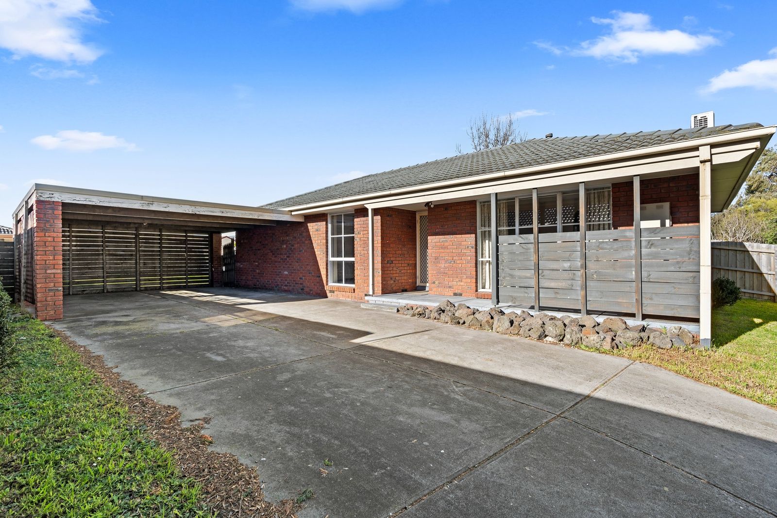 18 Lansell Drive, Cranbourne North VIC 3977, Image 0